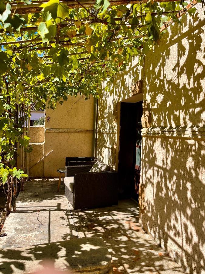 Private Rooms & Bath Tonneins Exterior photo