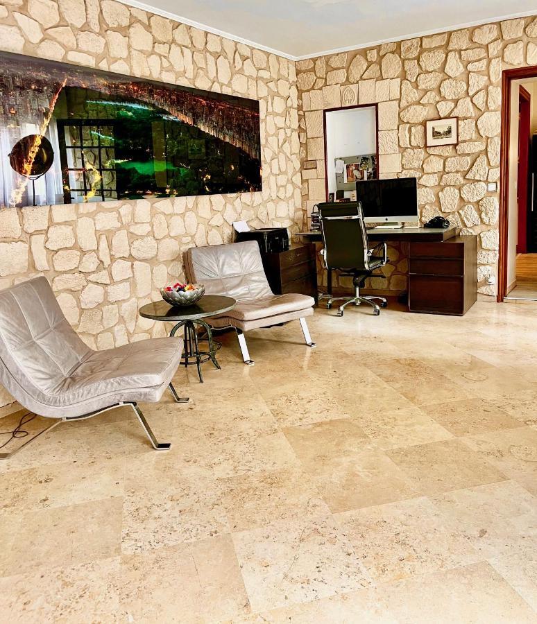 Private Rooms & Bath Tonneins Exterior photo