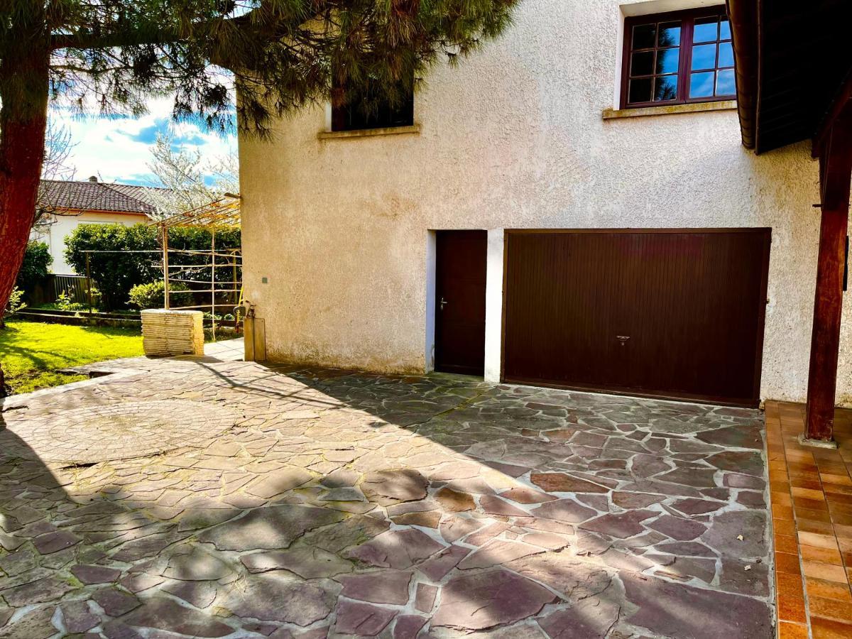 Private Rooms & Bath Tonneins Exterior photo